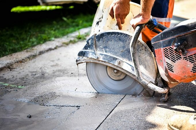 This Guide Will Show You How To Cut Asphalt With The Tools You Already Have